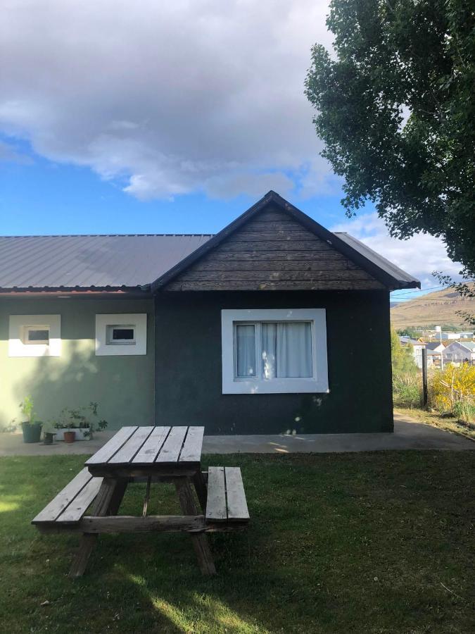ホテル Hospedar Calafate - Los Lupinos エル・カラファテ エクステリア 写真