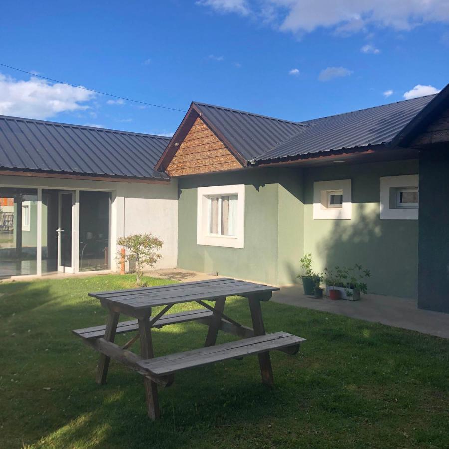 ホテル Hospedar Calafate - Los Lupinos エル・カラファテ エクステリア 写真